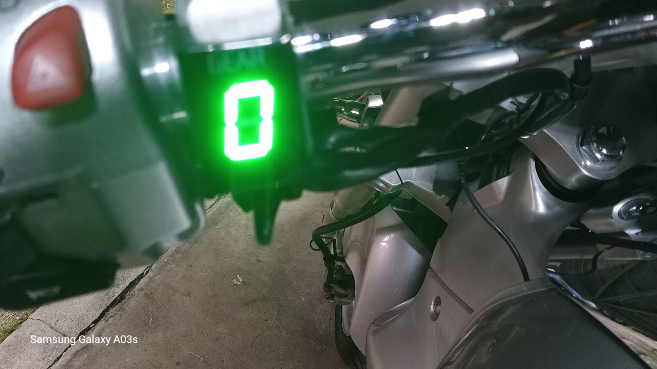 installing a gear indicator òn suzuki boulevard m109R 