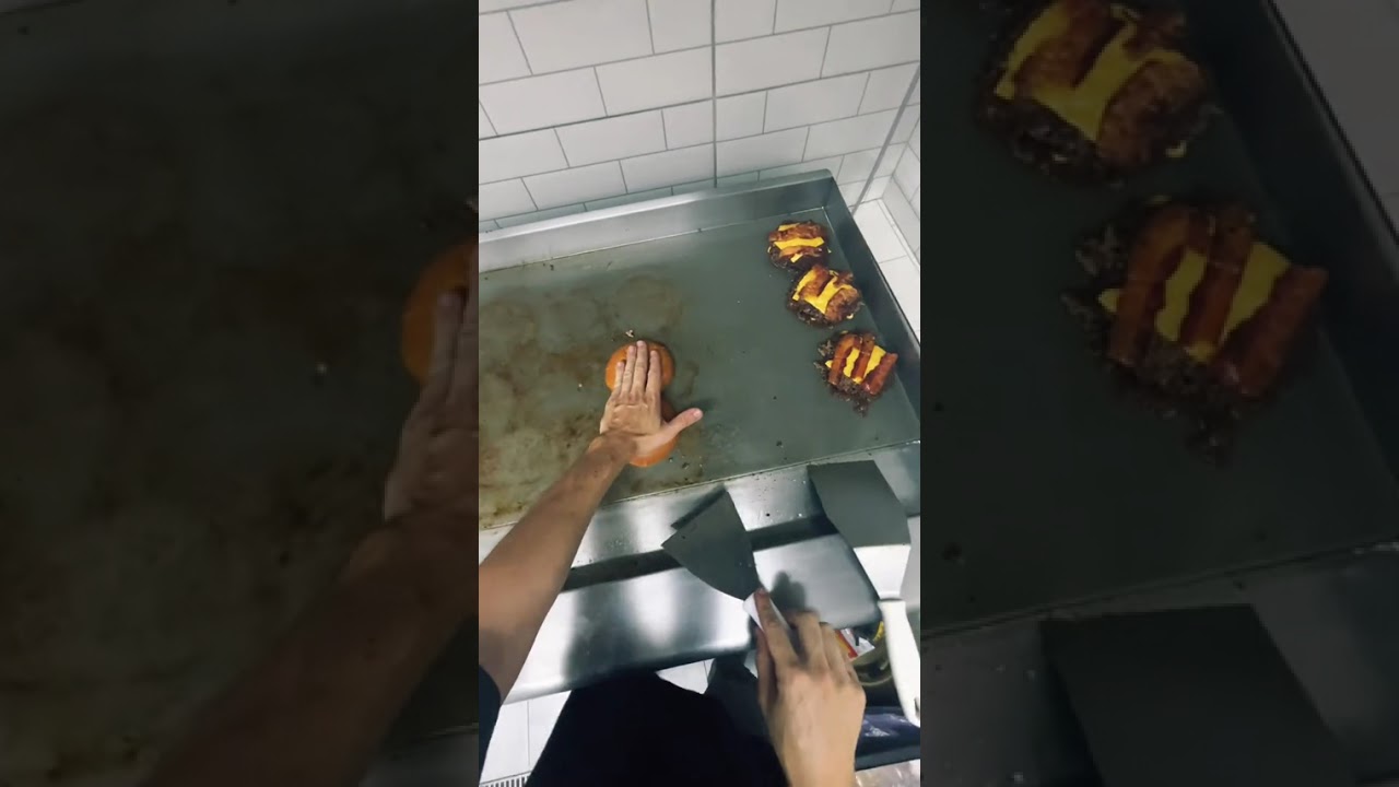 POV. solo na hamburgueria delivery #smashburger #hamburguer #hamburgueria