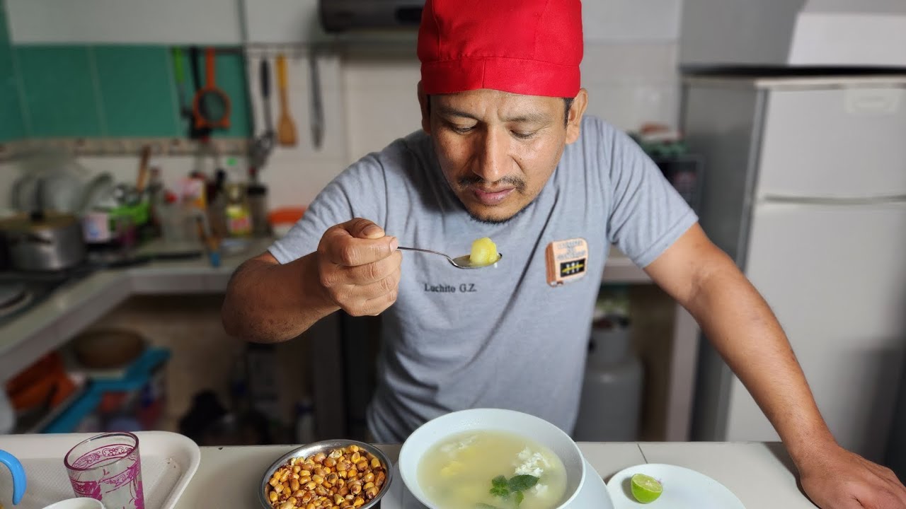 ¡preparando un rico caldo de papas solo con 3 ingredientes! ( papa ,huevo y hierva buena )