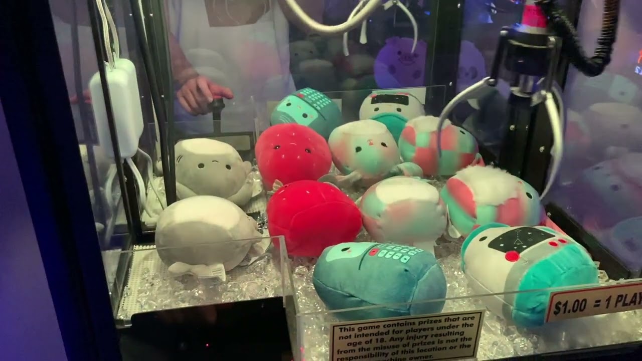 LITTLE GIGA/BIG RIG CHALLENGE CLAW MACHINE ELAUT WITH SQUISHMALLOW PRIZES