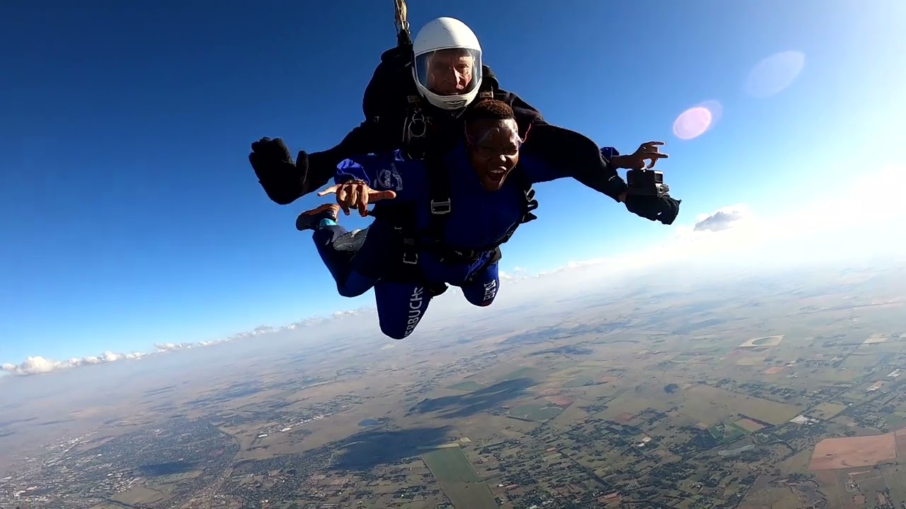 Loloa Tandem at Bloemfontein Parachute Club with Skylife Adventures on 31 March 2023