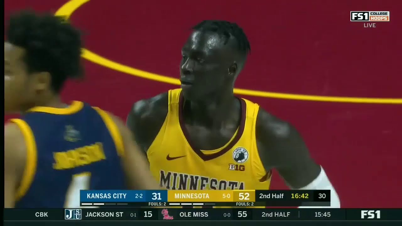 Highlights: Gophers' Both Gach with 14 points vs. UMKC Kangaroos