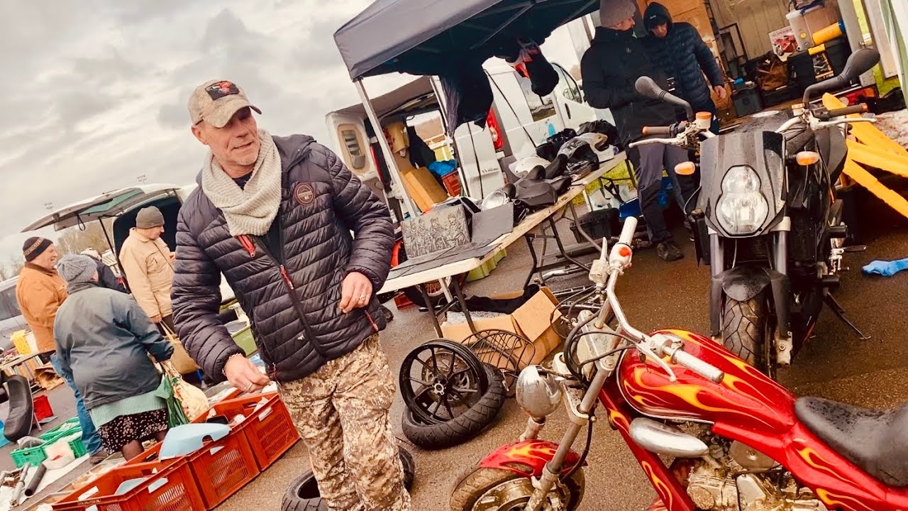 KEMPTON PARK Autojumble Motorcycles KICK-STARTS & STORM-CLOUDS Rain on Triumph HONDA Matchless ARIEL