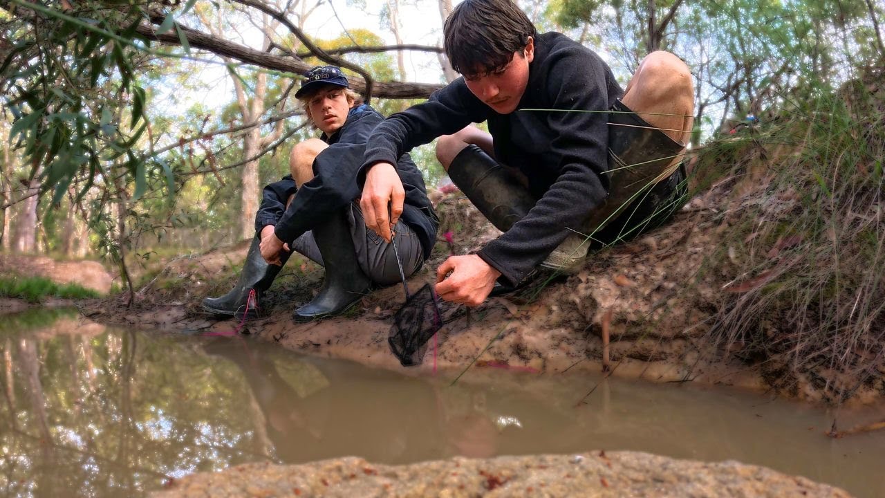 Surviving the Australian OUTBACK - Fishing, Dirt Biking, Yabbying!