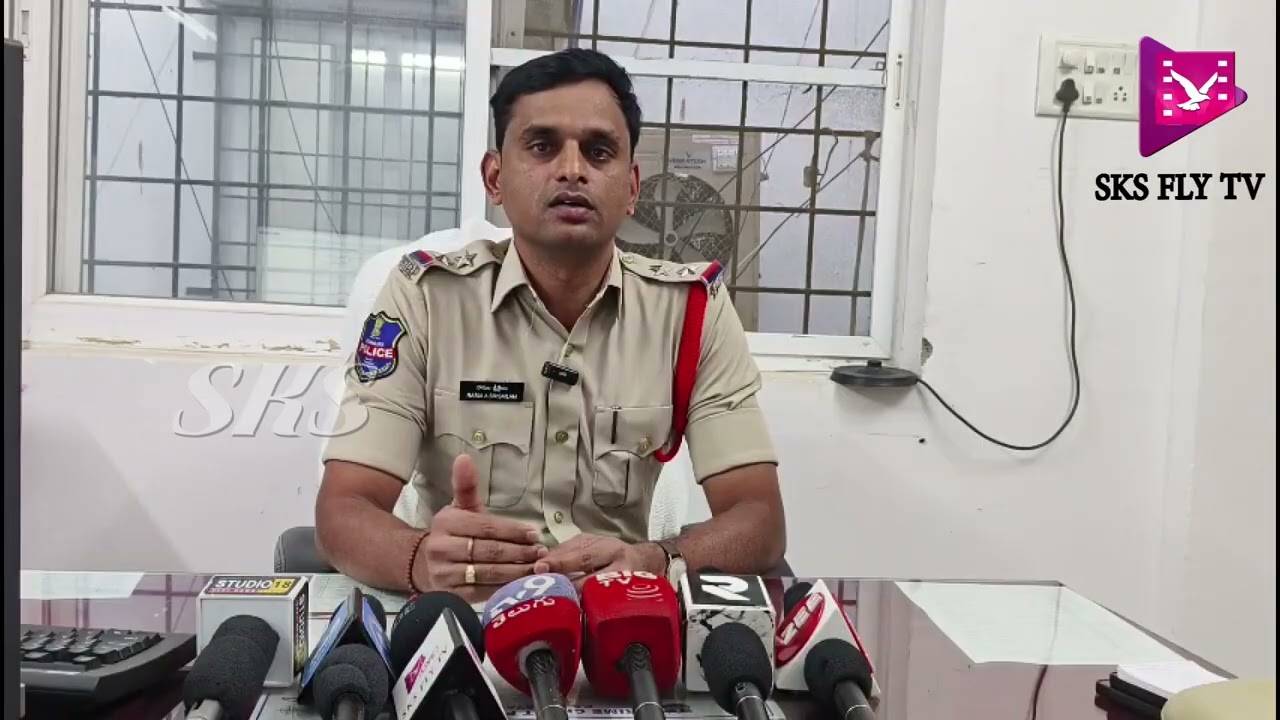నారాయణఖేడ్ :  ప్రజలు రోడ్డు భద్రత నియమాలను పాటించాలి: నారాయణఖేడ్ ఎస్సై శ్రీశైలం || SKS FLY TV ||