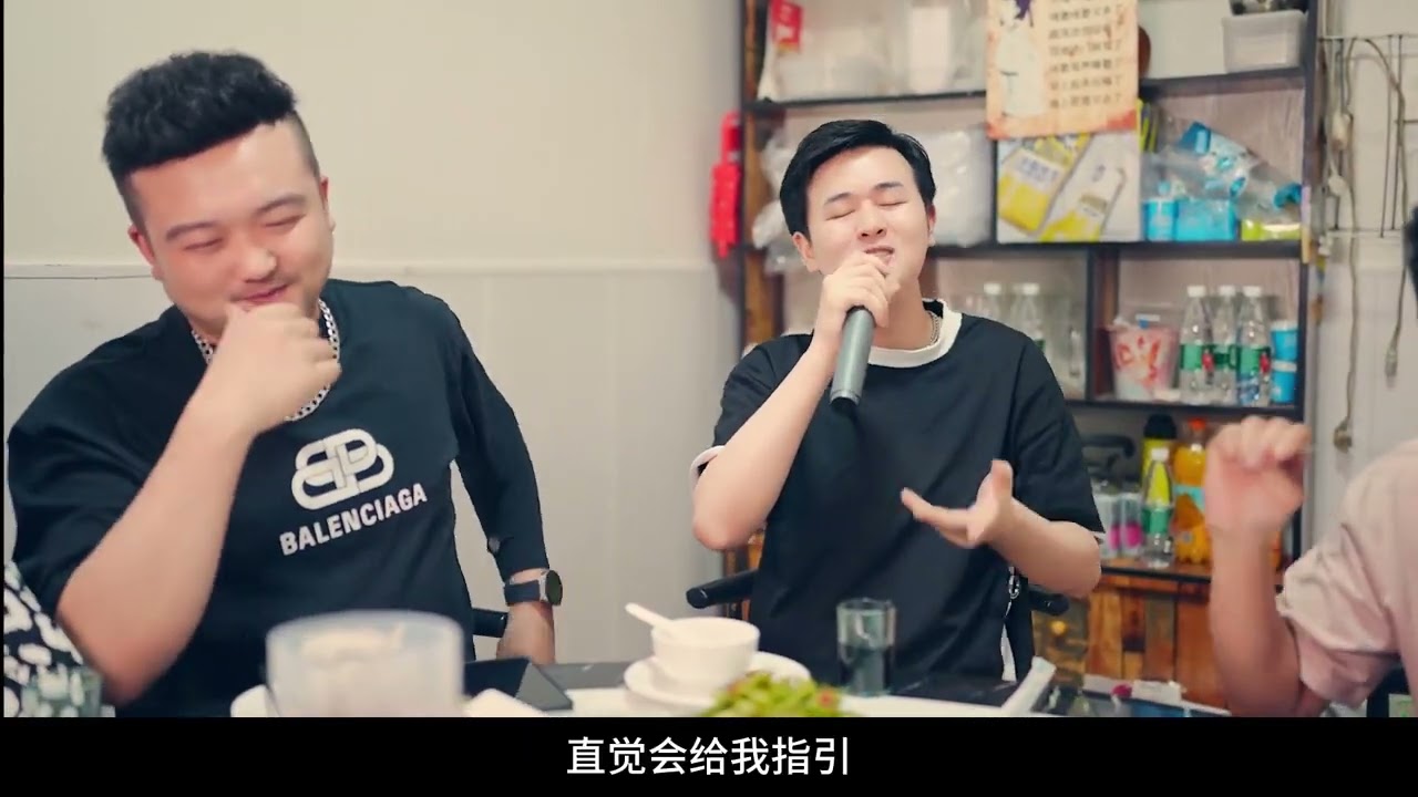 能听歌还能开心，看一遍笑一遍，哈哈哈，是原装歌词和散装歌词的碰撞#funny #humor #remix #音楽 #搞笑