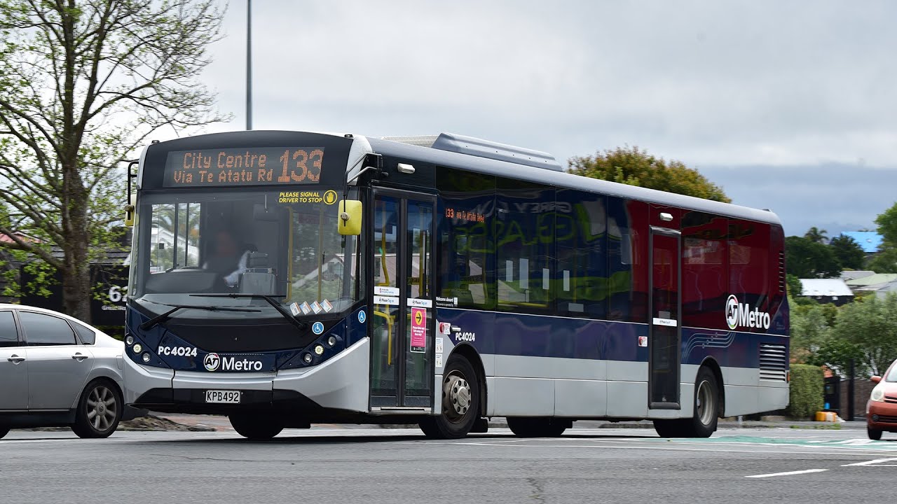 Auckland Buses # Route 133. Henderson Station to Pt Chevalier Shops