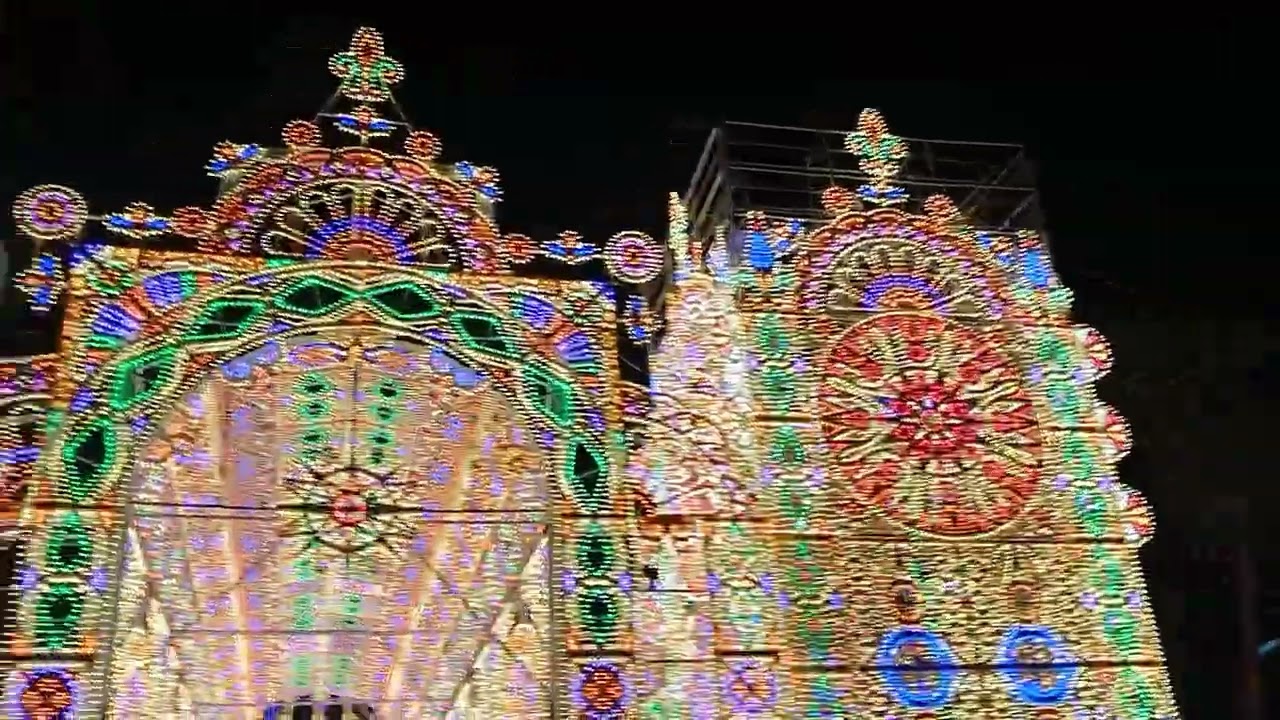 2026년 3월 롯데월드몰 광장에 조성된 '소망, 빛으로 물들다'를 관람하며