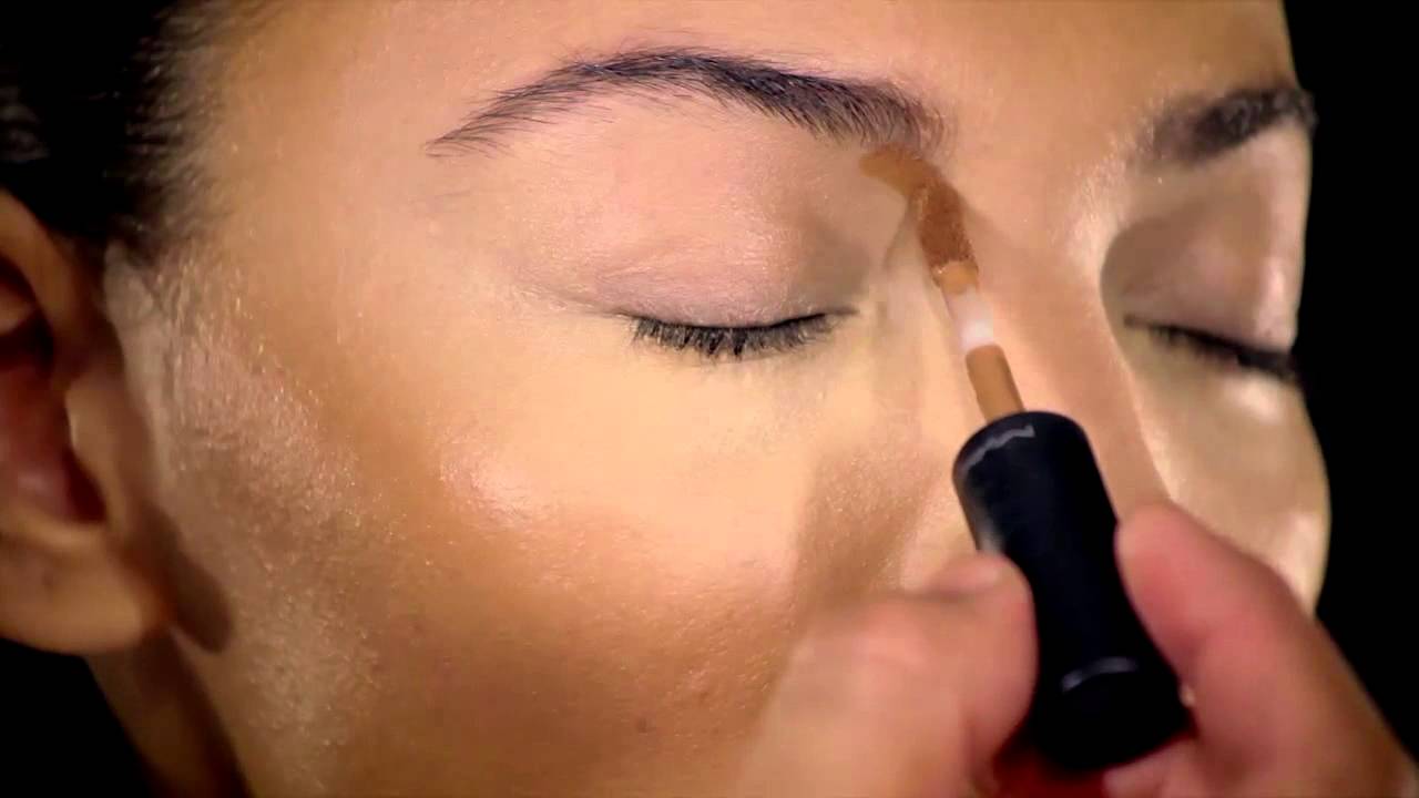 Corrección del rostro (maquillaje)