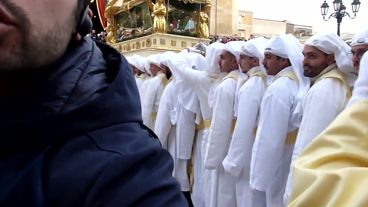 ENNA - VENERDI' SANTO....FEDE, PROFONDA DEVOZIONE ED ANTICHISSIME TRADIZIONI