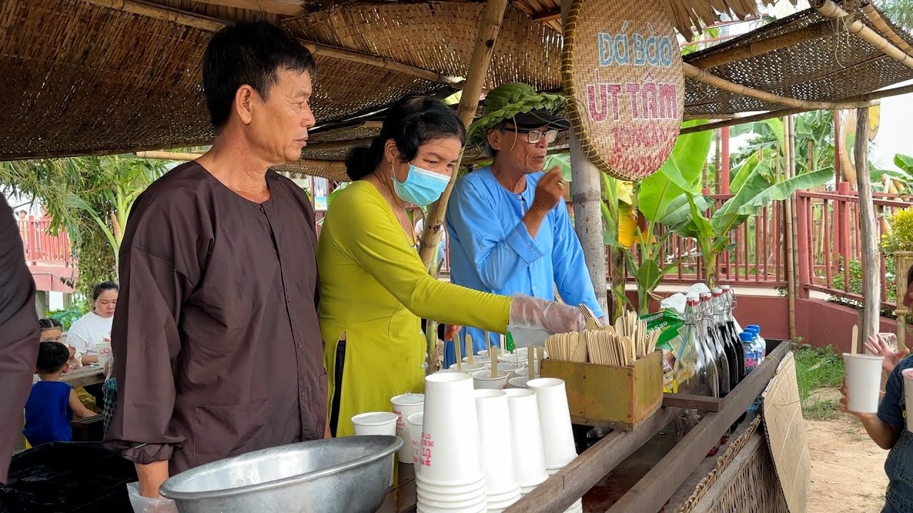 Chợ quê xanh từ vật liệu trang trí đến đồ đựng thức ăn | NTV News