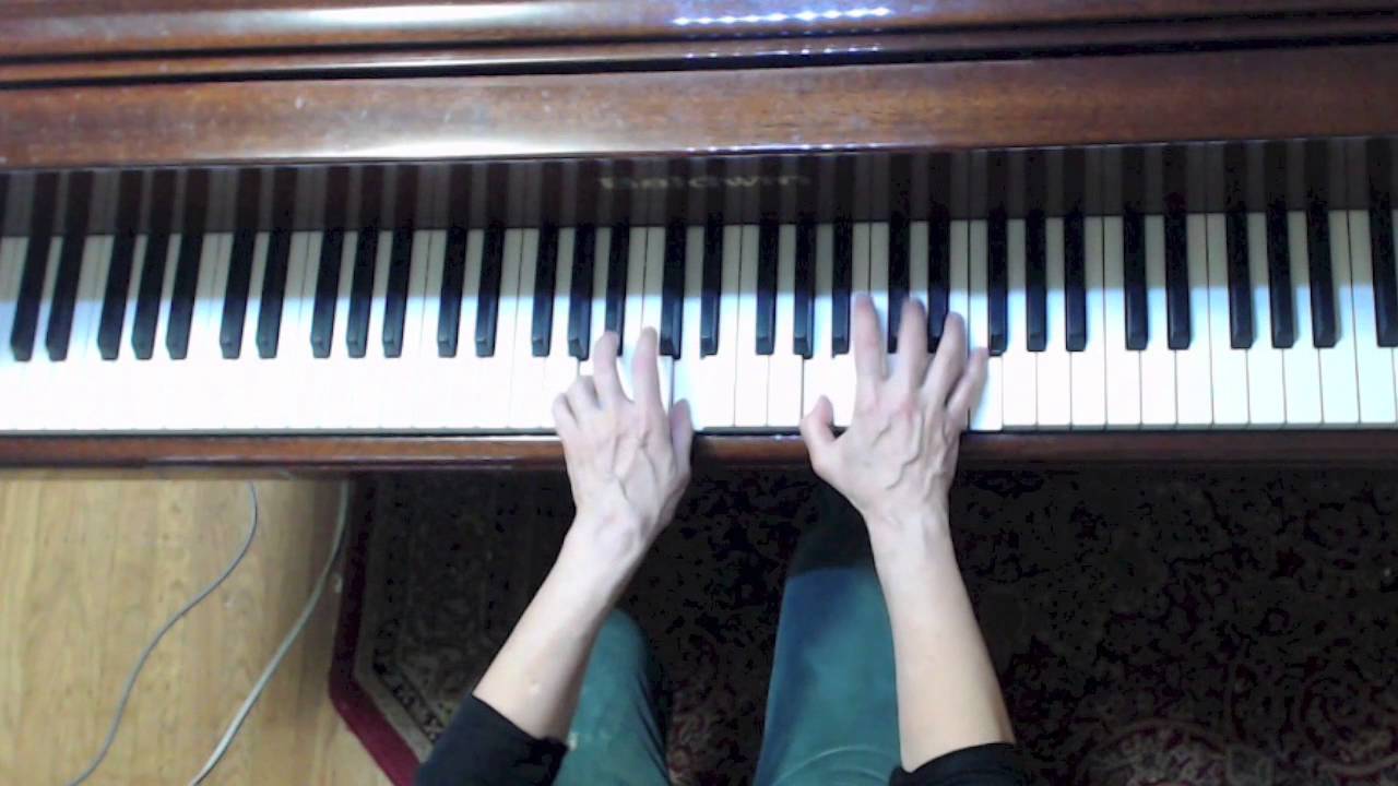 (HD) Schumann Traumerei: m. 9-17, Super slow motion for fingering, ties, etc.