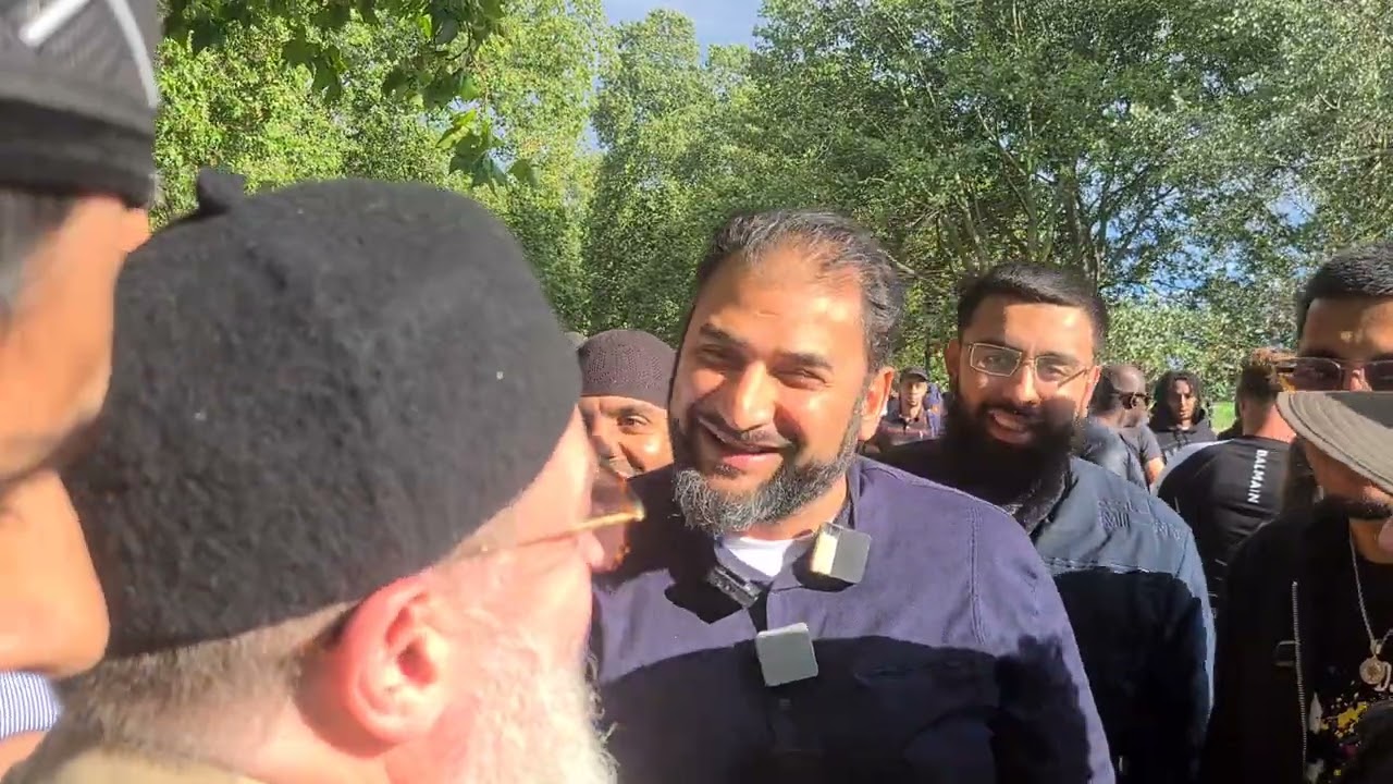 Irish Ahmadiya gets schooled by br Adnan rashid | Speakers Corner part 1