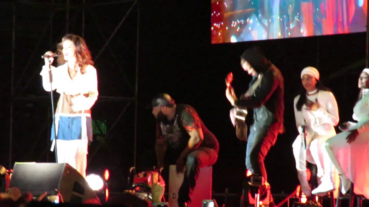 Rihanna en Chile Santiago Estadio Nacional 12