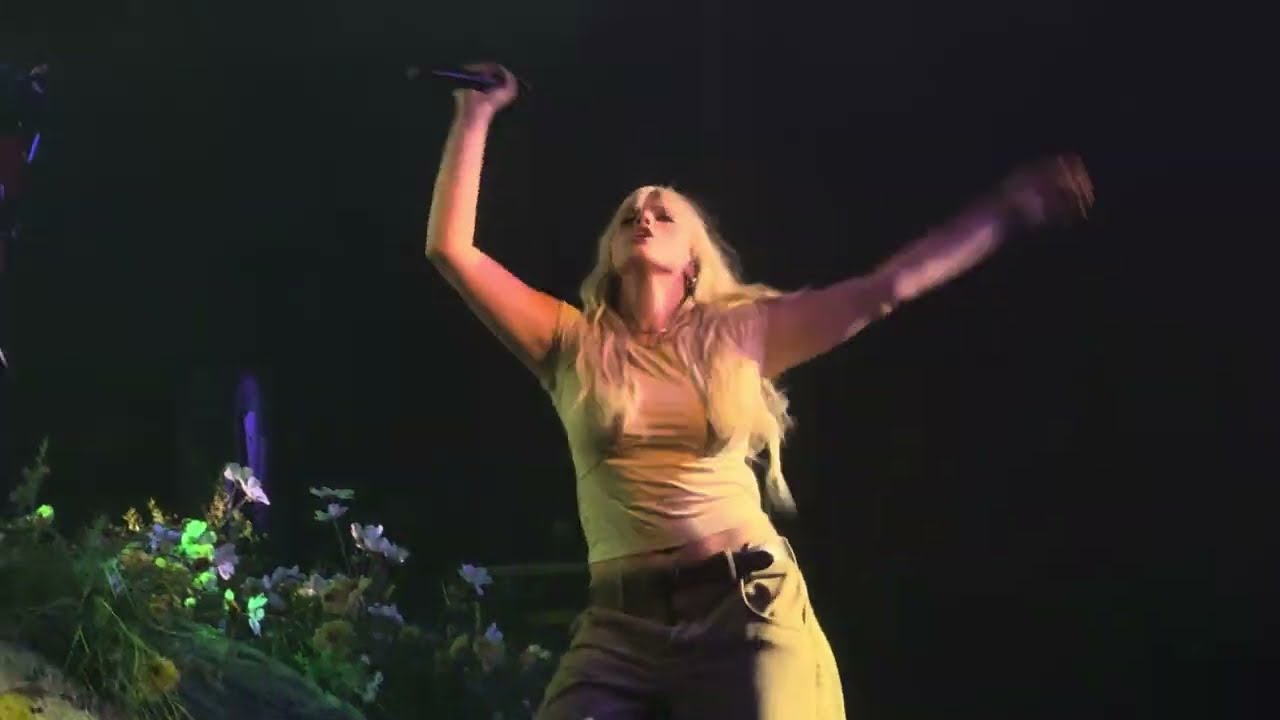 Renee Rapp - Poison Poison (Toronto 2023)