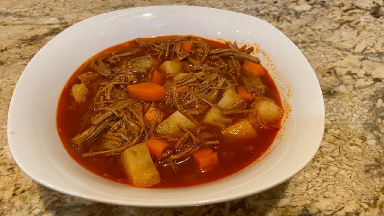Como preparar Carne deshebrada de res en salsa roja y verdura