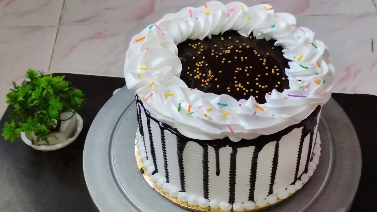 Best Ever Chocolate Cake Recipe | Ghar Pe Banaye Bakery Wala Taste!