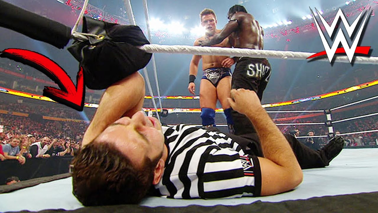 7 Incre&iacute;bles secretos de los &aacute;rbitros de WWE que no sab&iacute;as