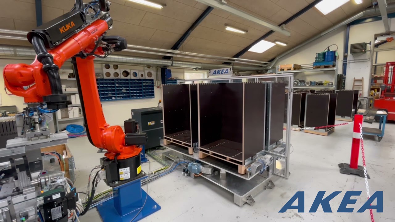 Fully  automatic Aluminium profile machining centre for cutting, deburring, punching