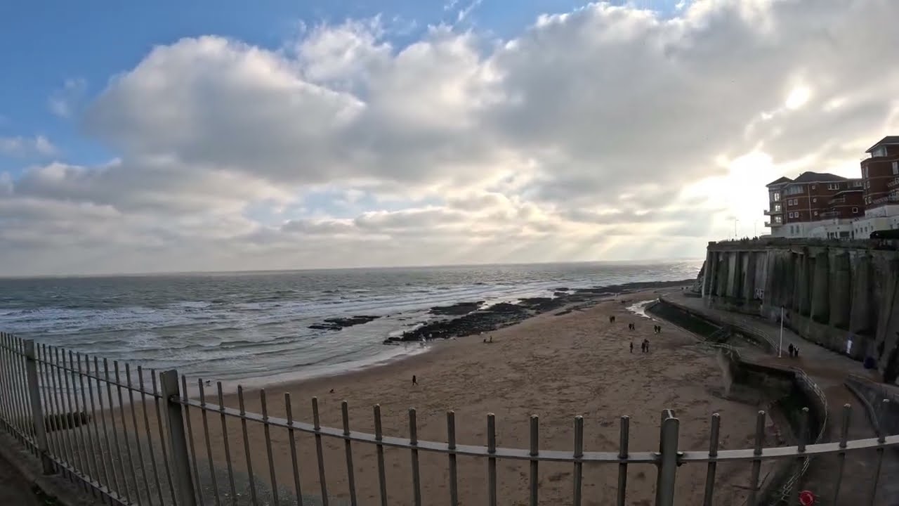 Louisa Bay To Viking Bay Broadstairs Kent UK Beachfront 4k Tranquil Boxing Day Walking Tour Dec 2025