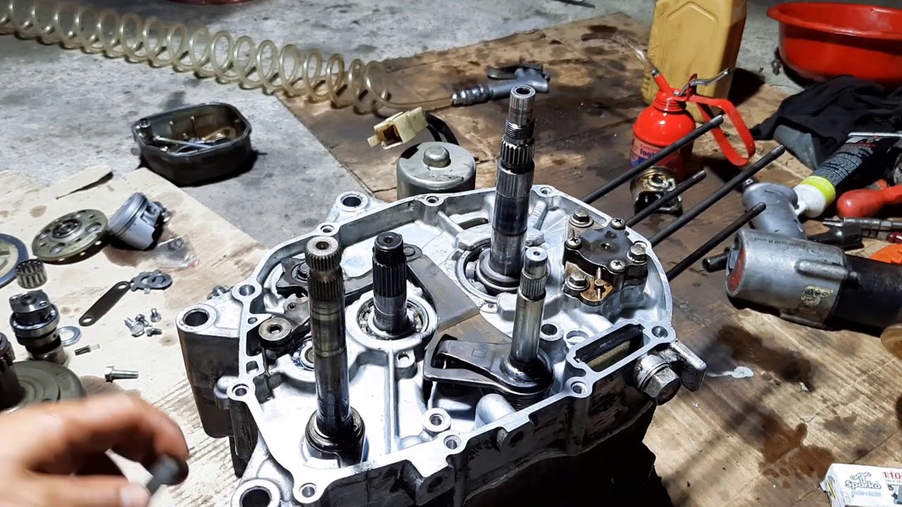 Cận Cảnh Lắp Ráp Động Cơ Xe Máy RSX