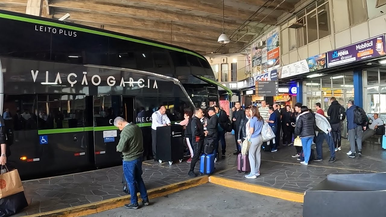 MOVIMENTO DE ÔNIBUS NA RODOVIÁRIA DE PORTO ALEGRE