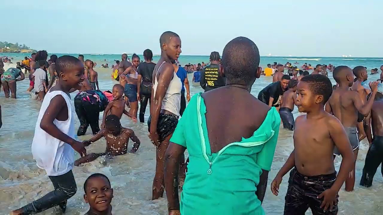 COCO-BEACH : Sikukuu Ya EID AL ADHA  | 4K-UHD Video | Dar Es Salaam, Tanzania