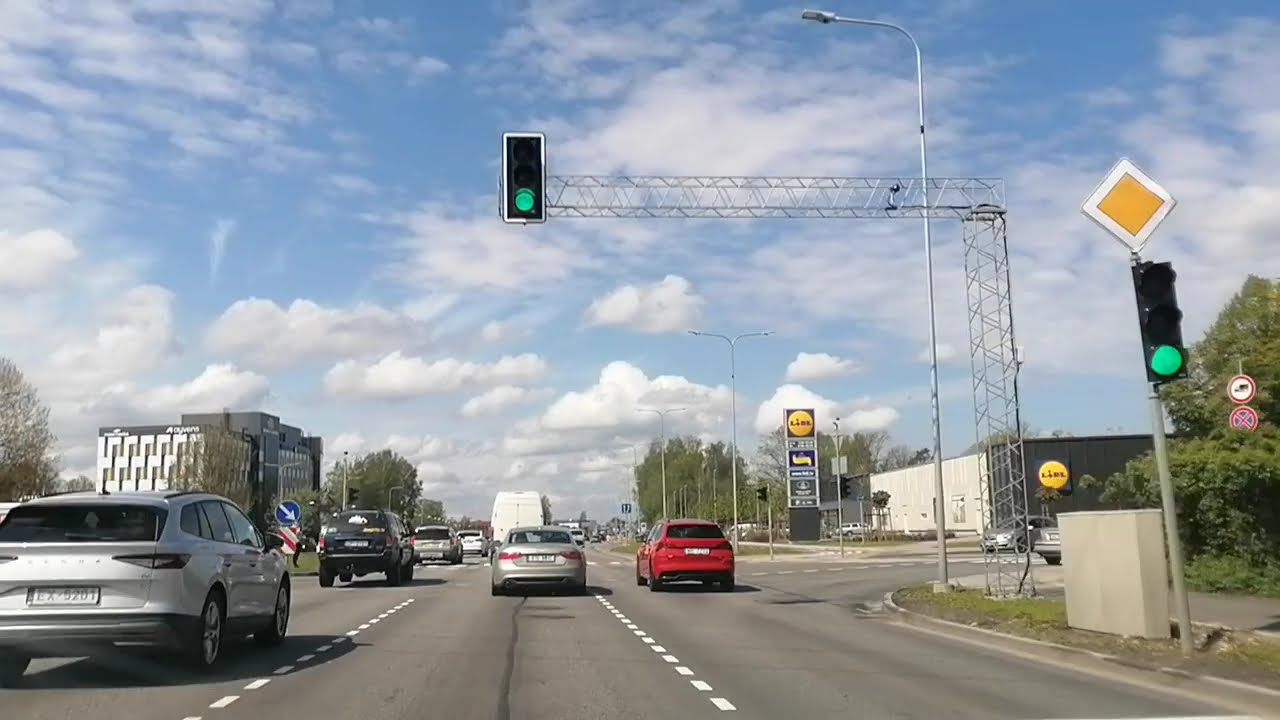 Рига. Едем по Юрмальскому шоссе. Jūrmalas &scaron;oseja. Rīga #riga #latvija #рига