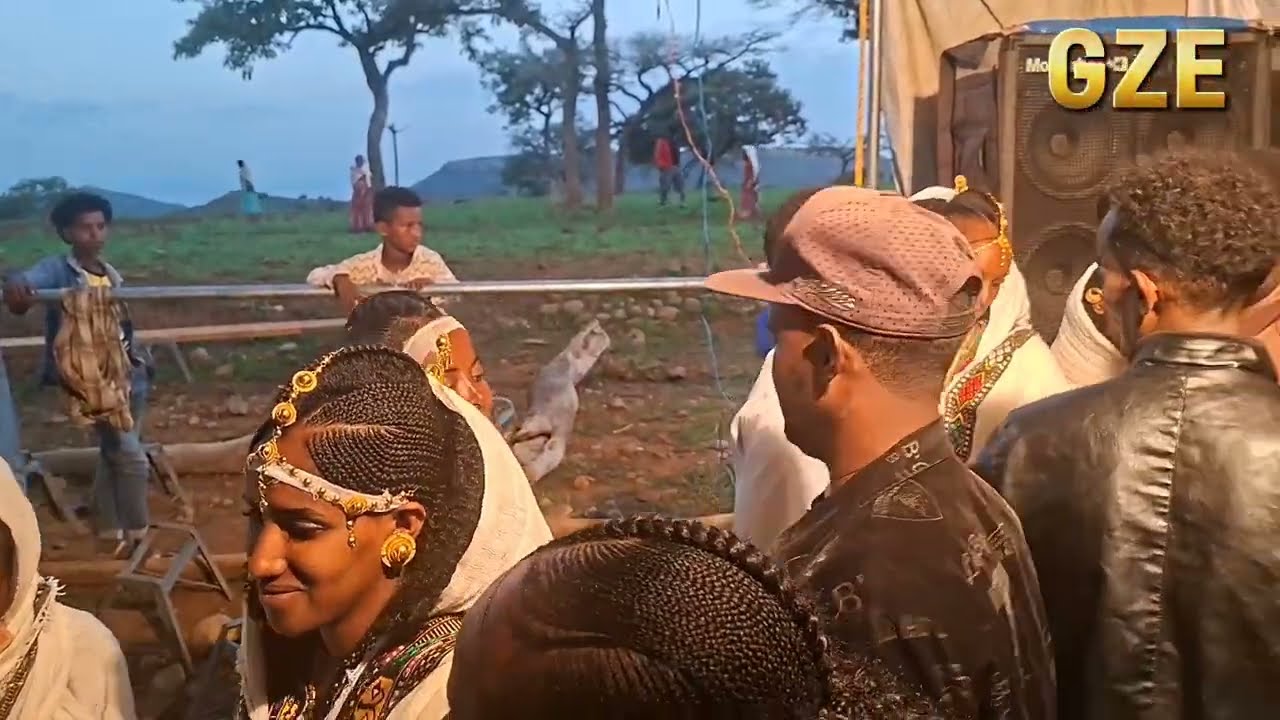 ፀሓይ ዝበረቐሉ ጓይላ ሎሚ ዓይነይበርሀ ብድምፃዊ ተመስገን ተኽላይ ምስ ህዝቢ እምባደቒና ከባቢኡን #tgraymusic #wedding #music #eritrian 
