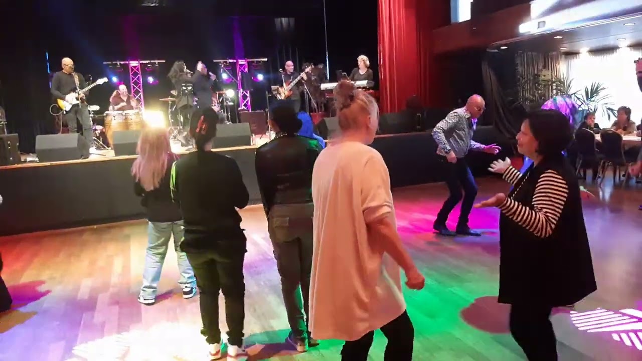 Alex Pattipeiluhu & Friends Tlp Party de Brug Reeuwijk 16-4-2023.