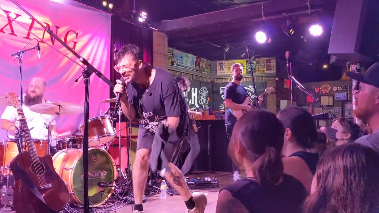Foxing - Beacons (live)