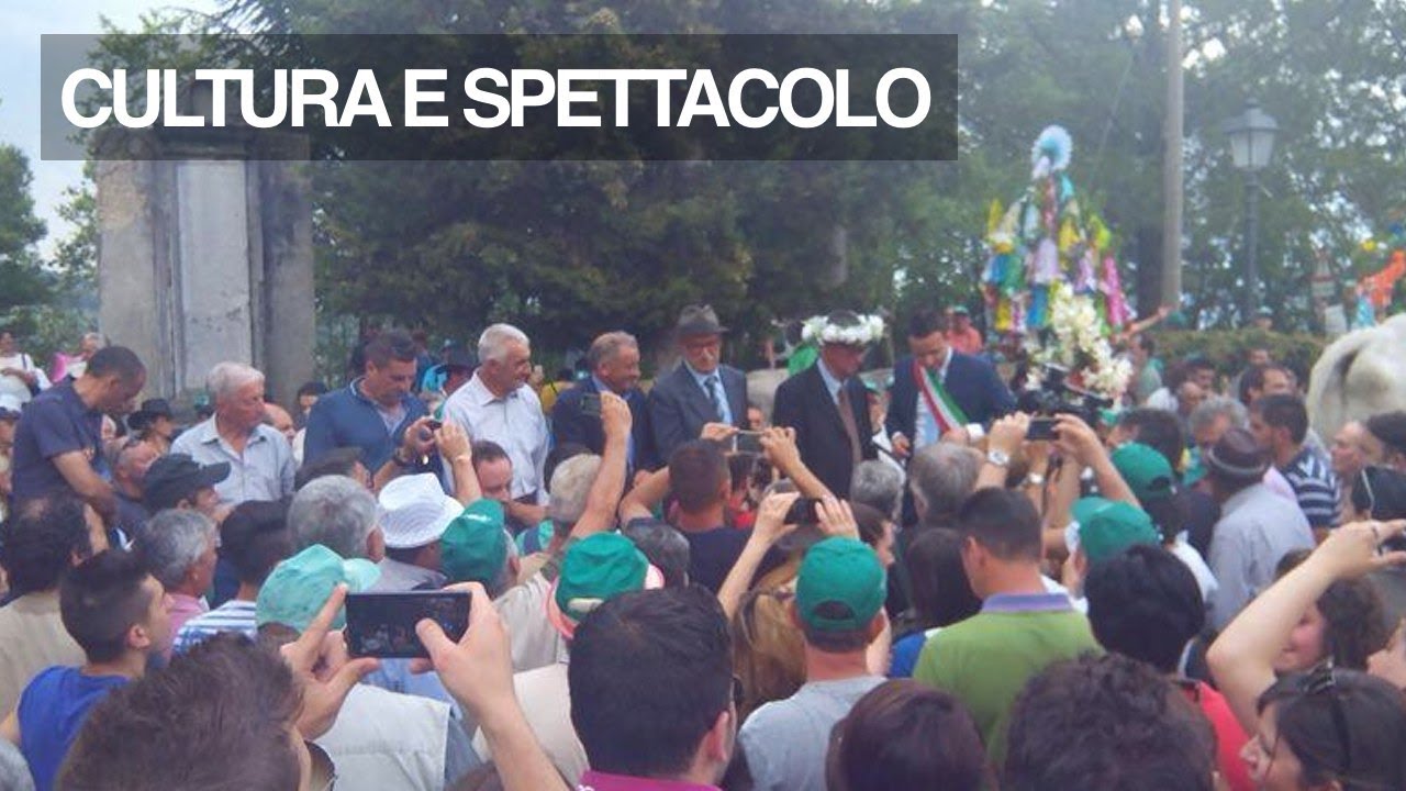 Reportage. Riti Arborei Lucani: a Rotonda la Festa dell'A pitu e della Rocca