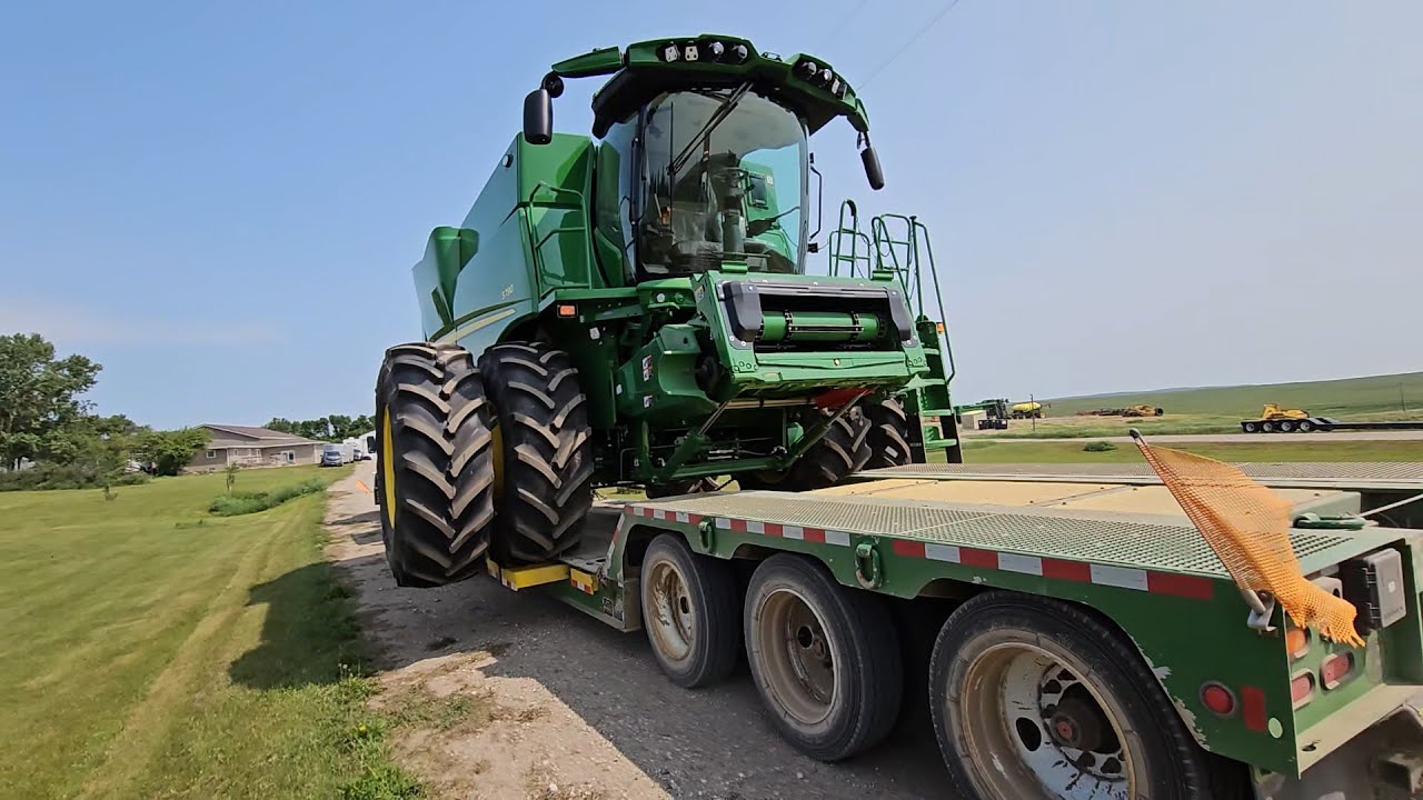 Подготовка к уборке урожая с тремя совершенно новыми комбайнами S790