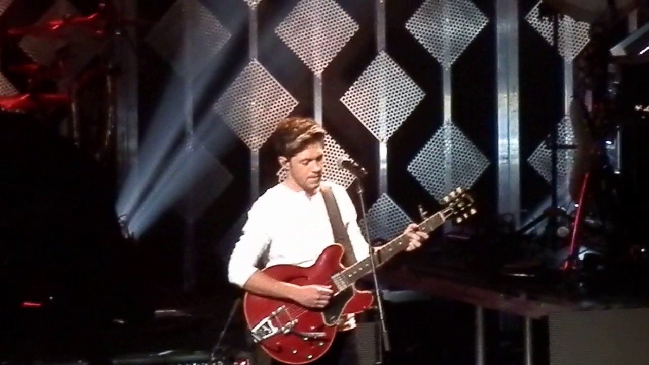 Niall Horan - This Town [Jingle Ball Boston 2016]