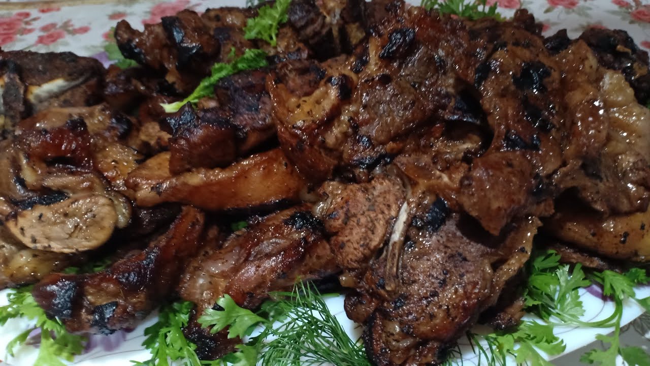 طريقة شوى الكباب فى الفرن بطعم خطيررررر والسر في معلقه موجوده فى كل مطبخ 👌😋 أكله من بلدي