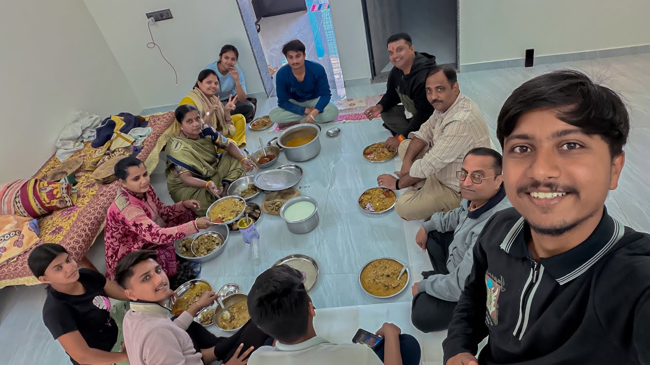 Aaj Puri Family Ikatthi ❤️ | Village-Style Authentic Dal Baati 🫓🔥#veerbhatt
