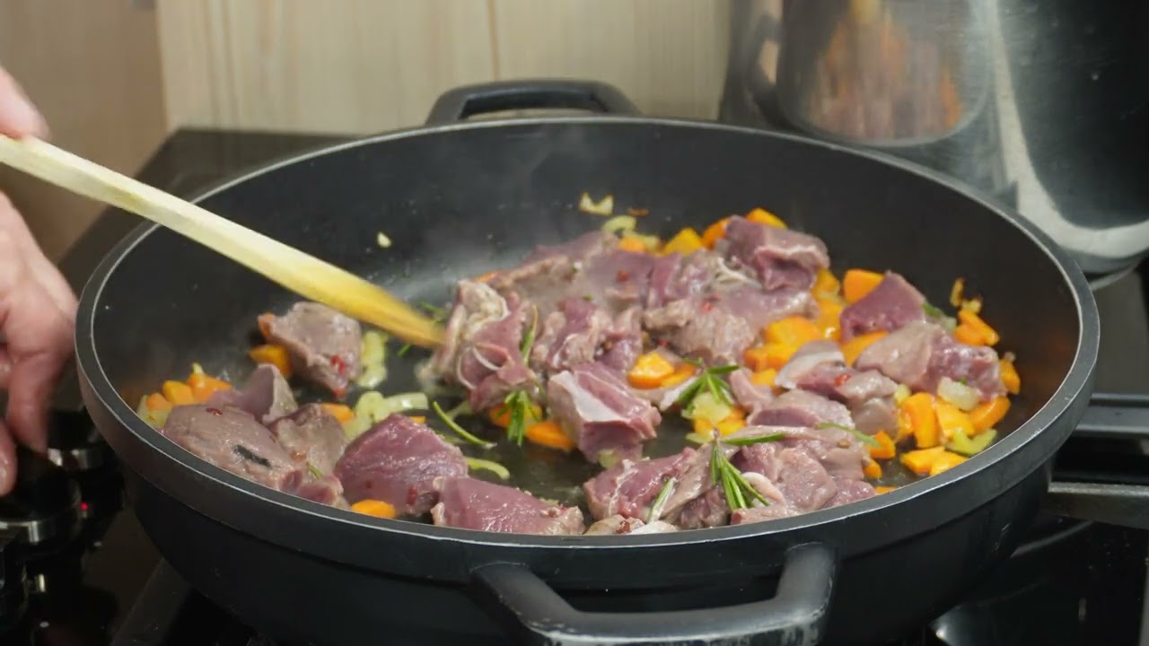 Capriolo con funghi porcini