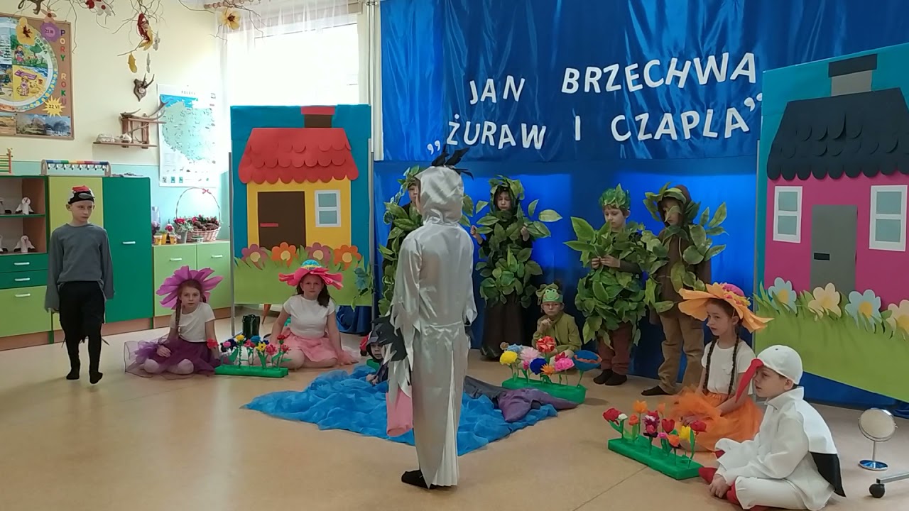 „Żuraw i czapla” w wykonaniu dzieci z klasy II PSP w Zdziechowicach w reżyserii Doroty Toczyskiej