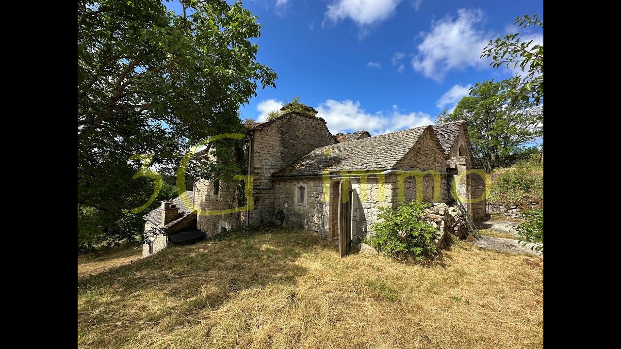Corps de Ferme sur le Causse Méjean en Lozère