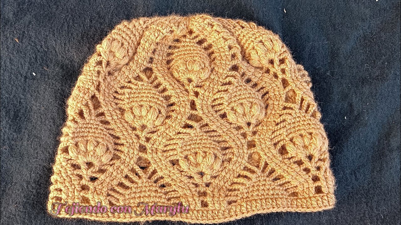 boina con hojas tejido a crochet