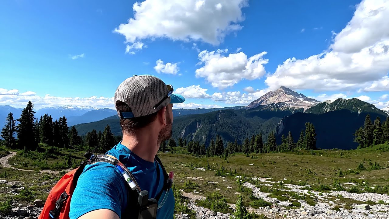 Hiking To Elfin Lakes, Squamish BC