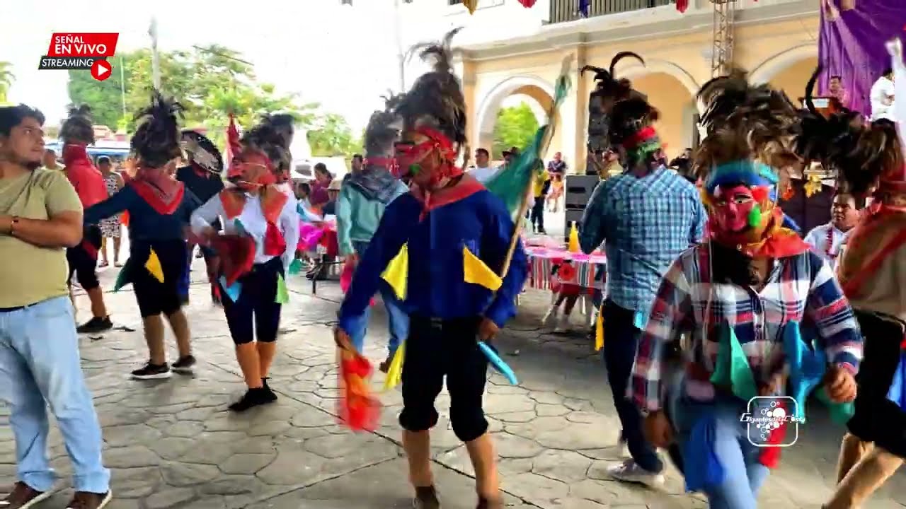 Danza de la Quijada de los 3 Barrios de Santiago Jamiltepec en el Carnaval Indígena 2025.