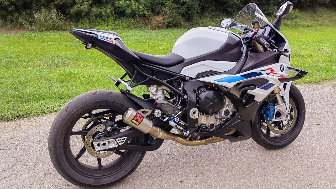 I PUT A NEW AKRAPOVIĆ RACING EXHAUST ON MY BMW S 1000 RR M PACKAGE