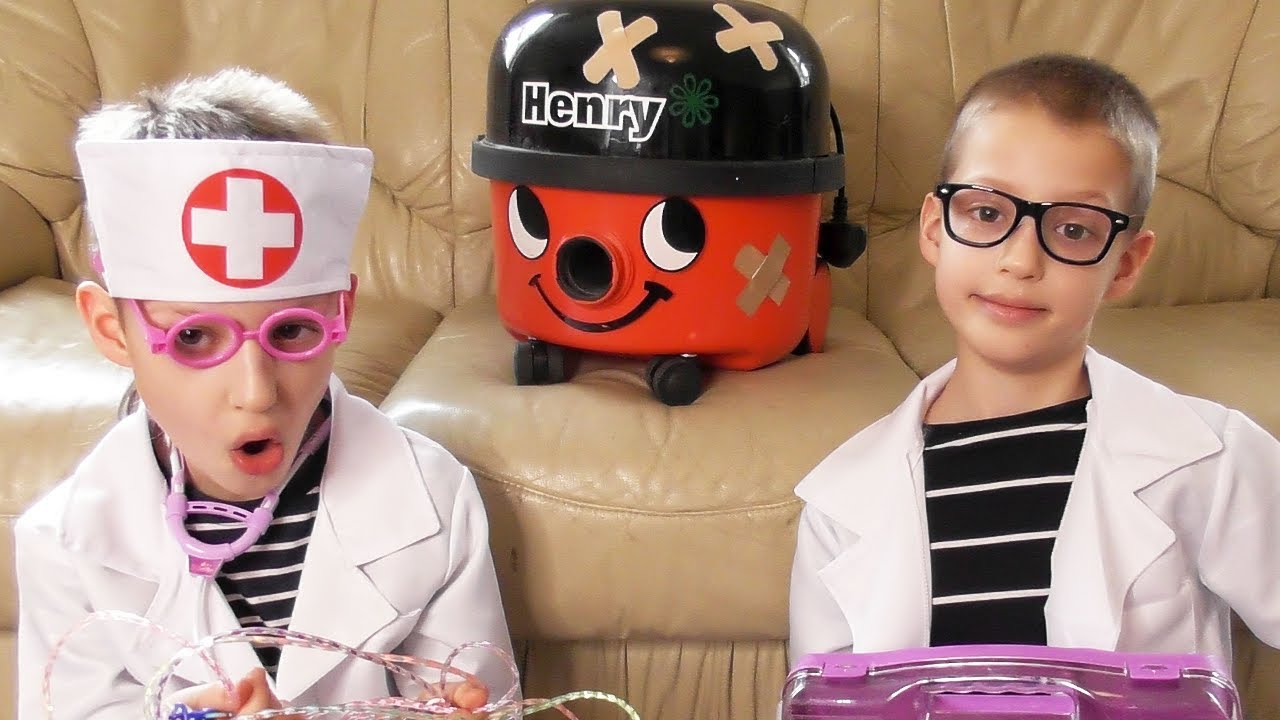 😷 OPERATION HENRY THE HOOVER! Fun Doctor Play Set Review & Vacuum Cleaner Adventure 🎉