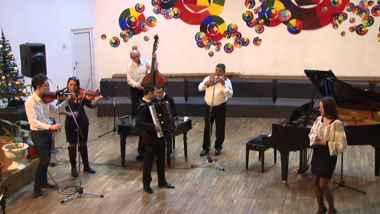 TARAFUL LICEULUI BALASA DOAMNA TARGOVISTE 10 DECEMBRIE 2013 CU ANDU GEORGESCU SI ANDRADA IORDACHE
