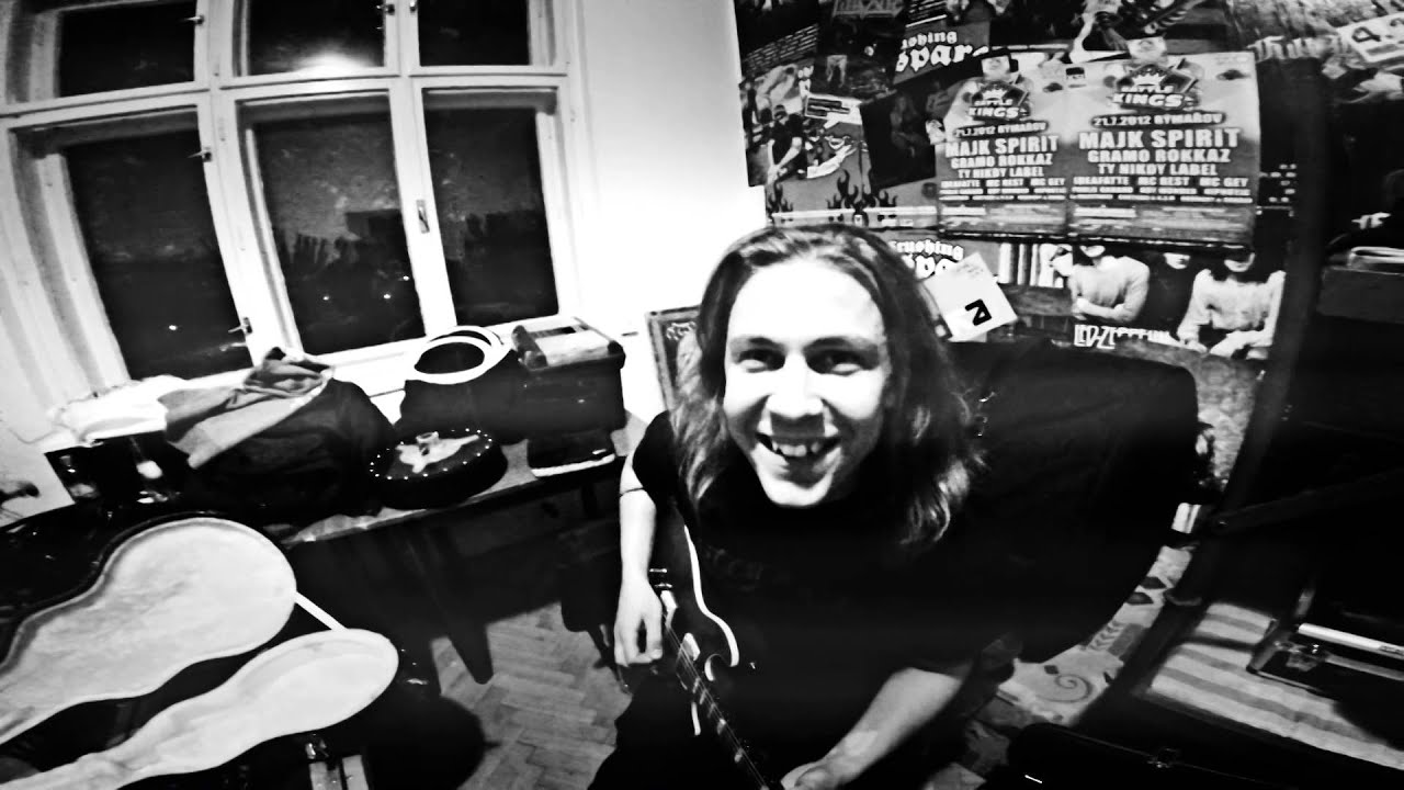 GATE Crasher - Gilotinou (Oficiální videoklip)
