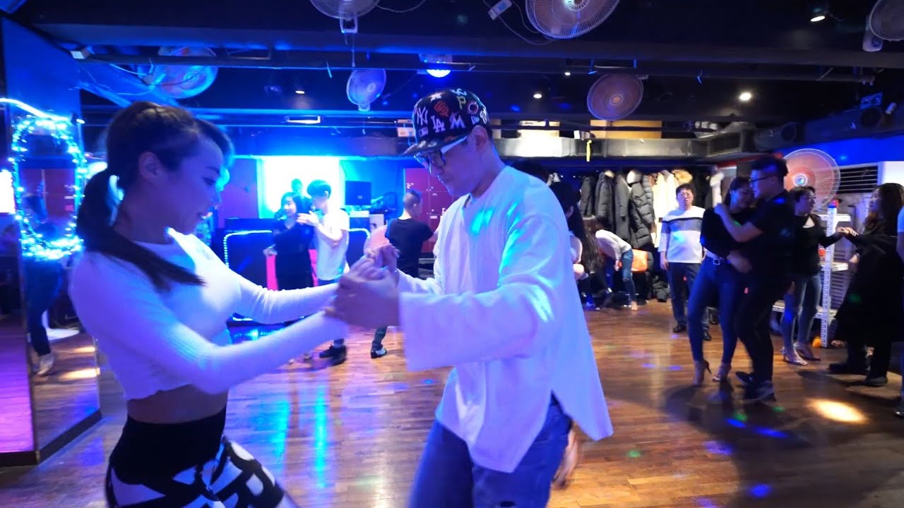 Klui(끌루이) & Dalla(달라) Bachata social @ Naomi Cinco Rosas 20190125