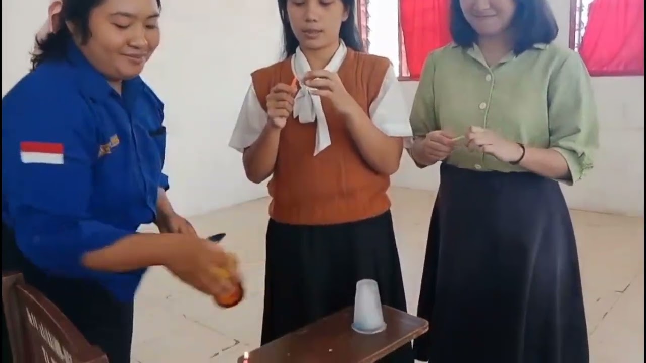 Simulasi Mengajar Pada Mata Kuliah Pembelajaran Kreativitas dan Bauran... 