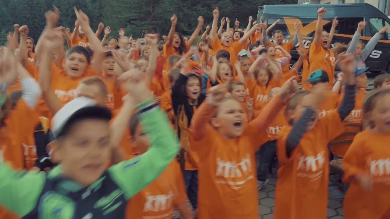 Dobrý skutok 2016 - Baví nás (táborová hymna)