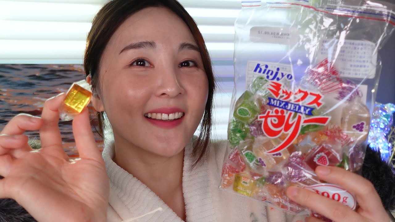 비닐째 먹는 5가지맛 과일 젤리 이팅수다 ASMR ∞ 신에게 간청하는 삶 vs 신을 돕는 삶